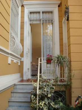 Отель Villino Caproni  Виареджо